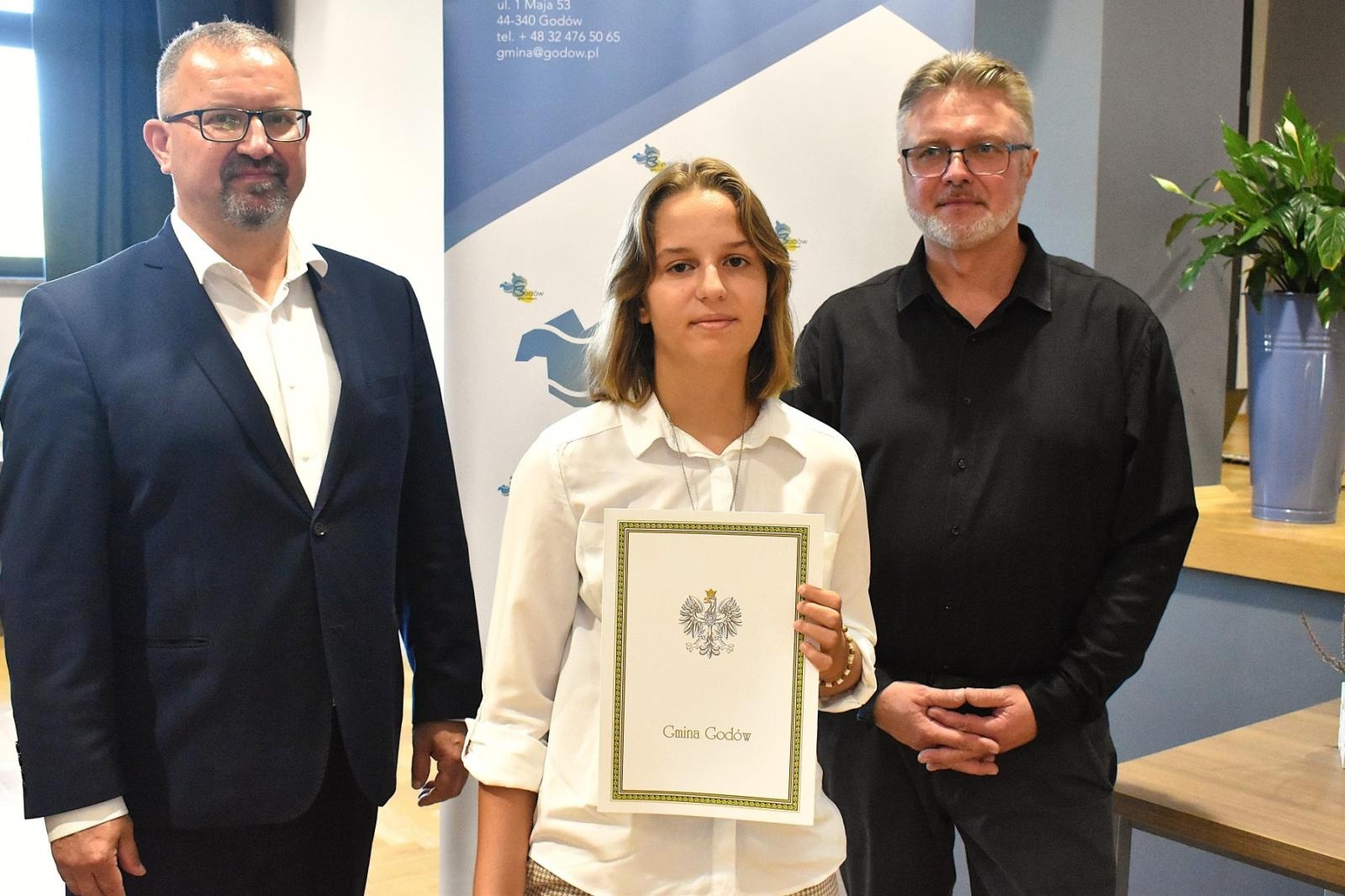 Zdjęcie w galerii na portalu naszwodzislaw.com: Poznajcie najlepszych uczniów i sportowców w Gminie Godów [FOTO] wiadomości z regionu