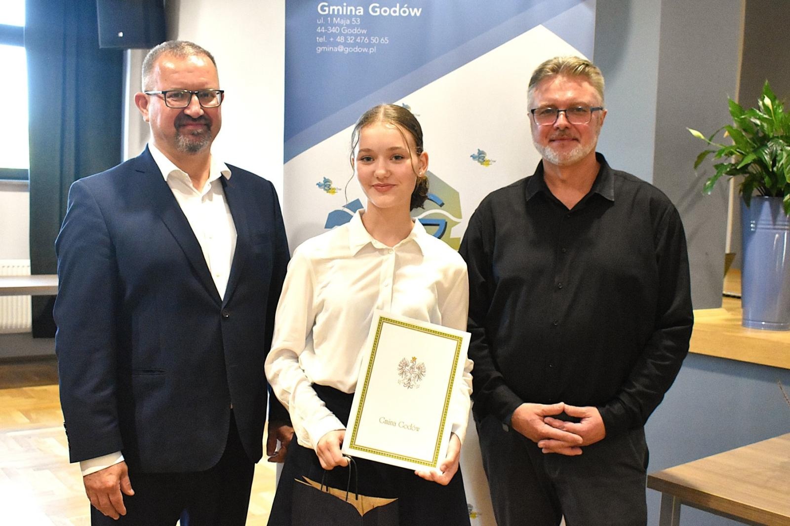 Zdjęcie w galerii na portalu naszwodzislaw.com: Poznajcie najlepszych uczniów i sportowców w Gminie Godów [FOTO] wiadomości z regionu