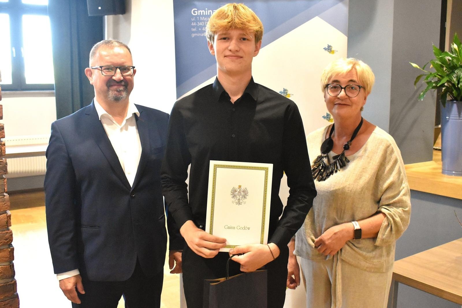 Zdjęcie w galerii na portalu naszwodzislaw.com: Poznajcie najlepszych uczniów i sportowców w Gminie Godów [FOTO] wiadomości z regionu