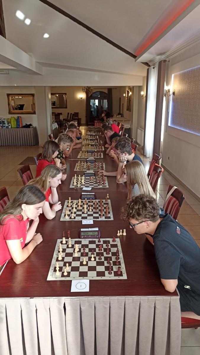 Zdjęcie w galerii na portalu naszwodzislaw.com: Turniej szachowy na X-lecie UKS Baszta [FOTO] wiadomości z regionu