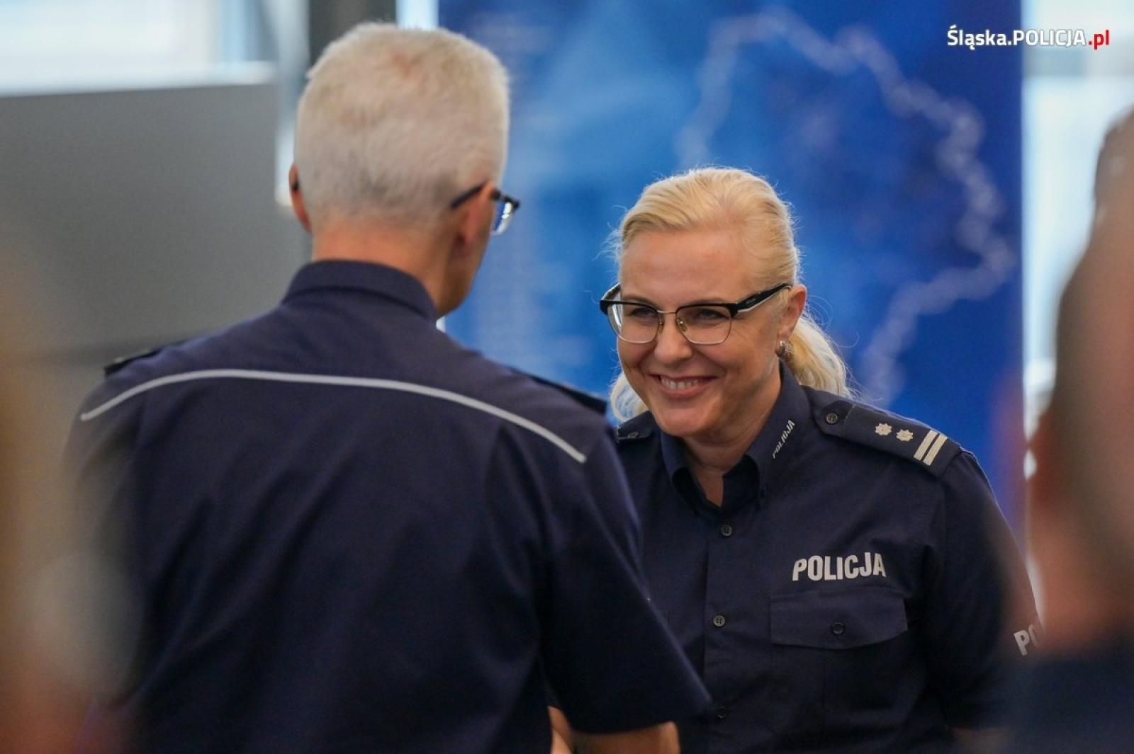 Zdjęcie w galerii na portalu naszwodzislaw.com: Policjant z KPP Wodzisław Śląski najlepszym dzielnicowym na Śląsku wiadomości z regionu