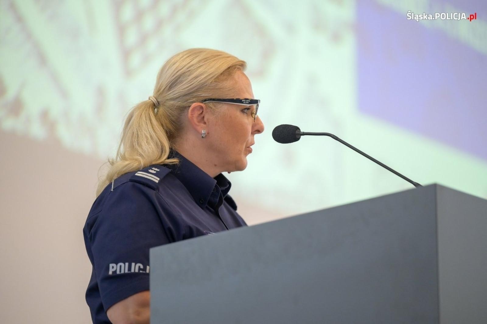 Zdjęcie w galerii na portalu naszwodzislaw.com: Policjant z KPP Wodzisław Śląski najlepszym dzielnicowym na Śląsku wiadomości z regionu