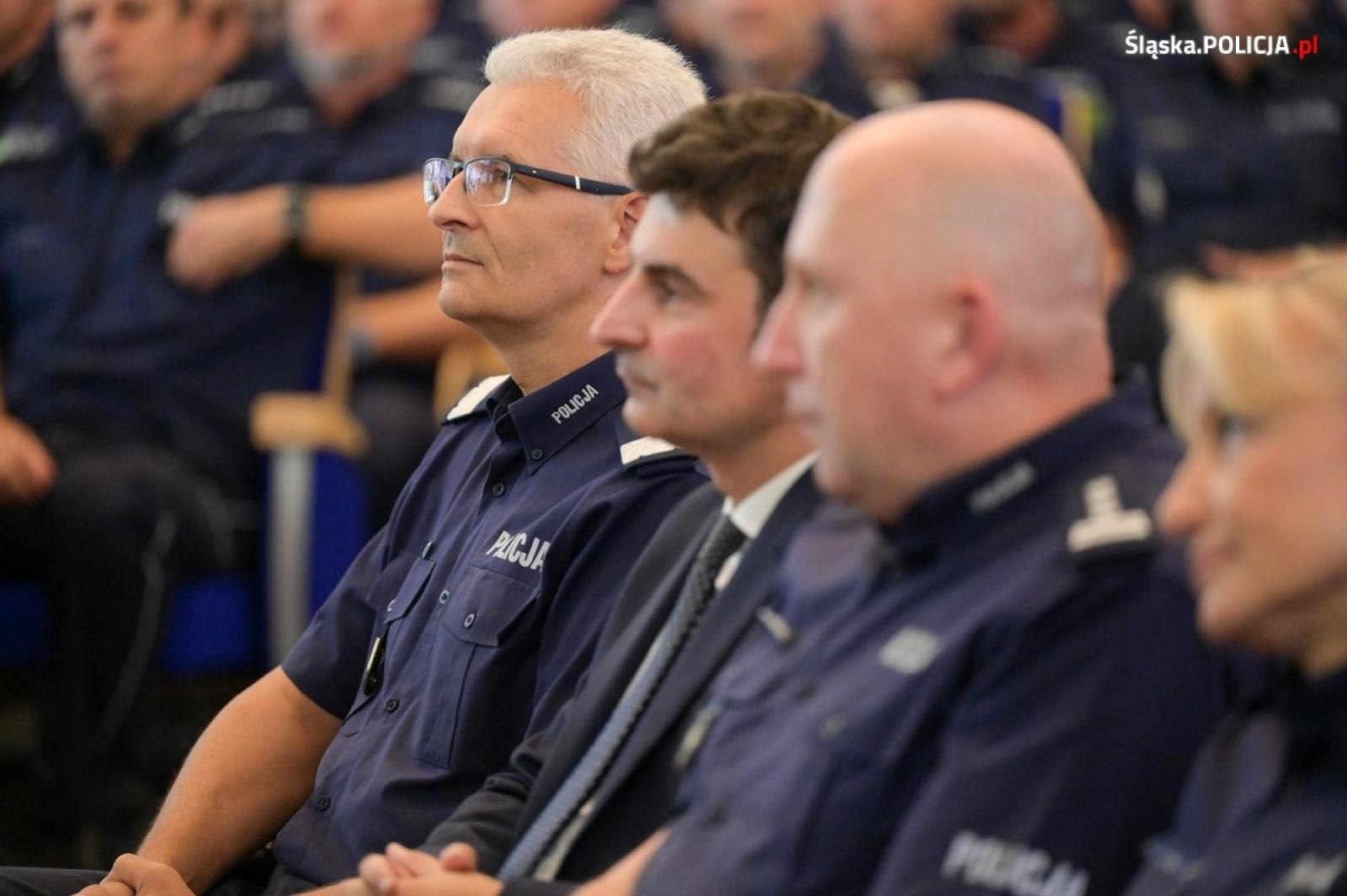 Zdjęcie w galerii na portalu naszwodzislaw.com: Policjant z KPP Wodzisław Śląski najlepszym dzielnicowym na Śląsku wiadomości z regionu