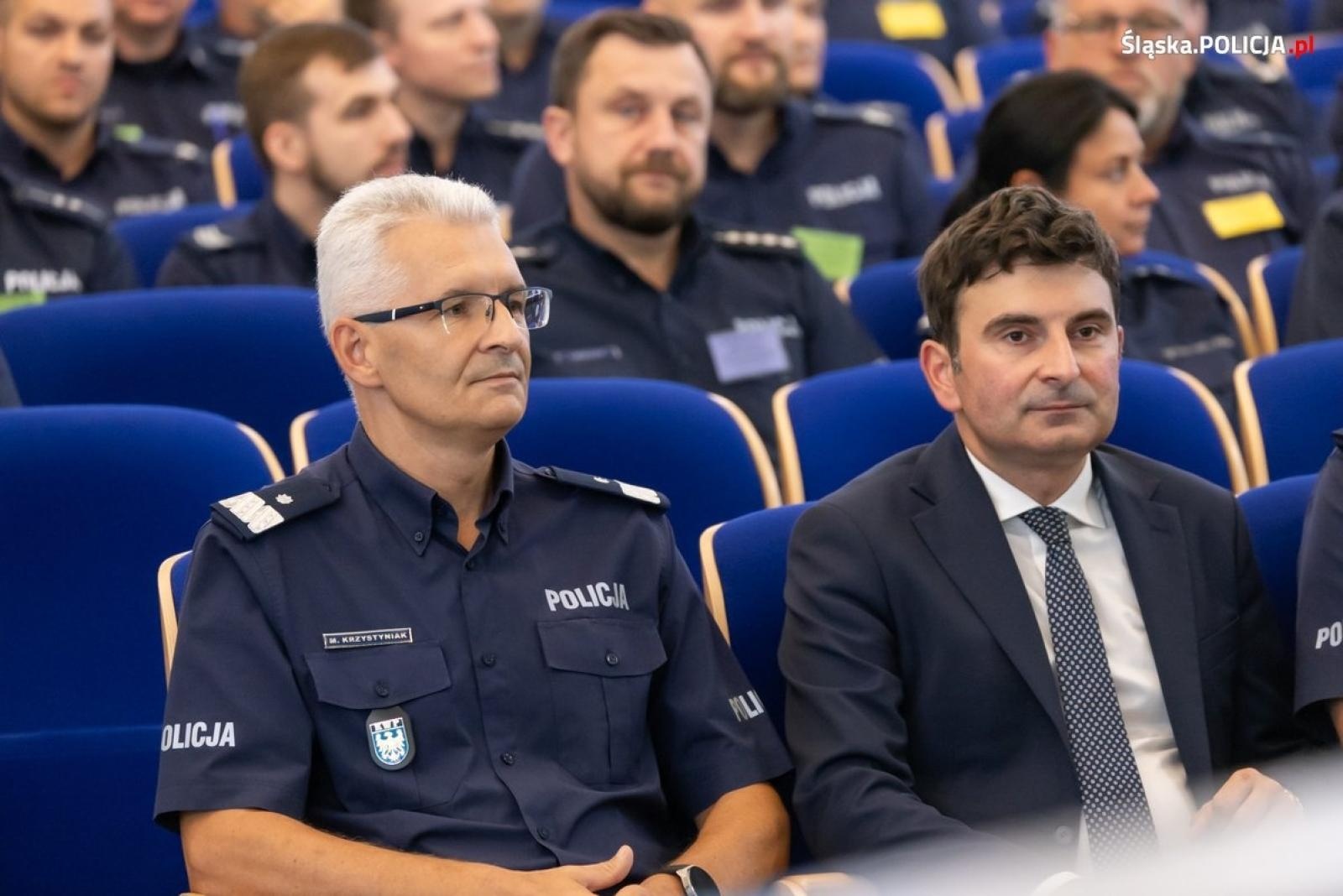 Zdjęcie w galerii na portalu naszwodzislaw.com: Policjant z KPP Wodzisław Śląski najlepszym dzielnicowym na Śląsku wiadomości z regionu