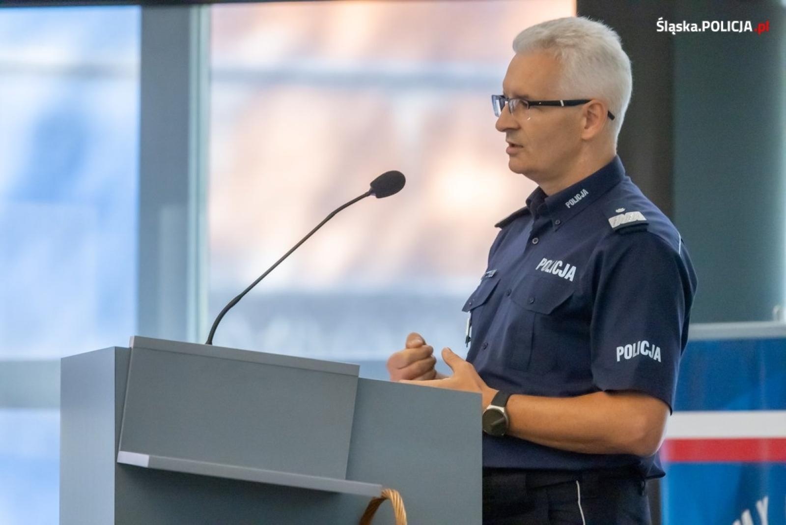 Zdjęcie w galerii na portalu naszwodzislaw.com: Policjant z KPP Wodzisław Śląski najlepszym dzielnicowym na Śląsku wiadomości z regionu