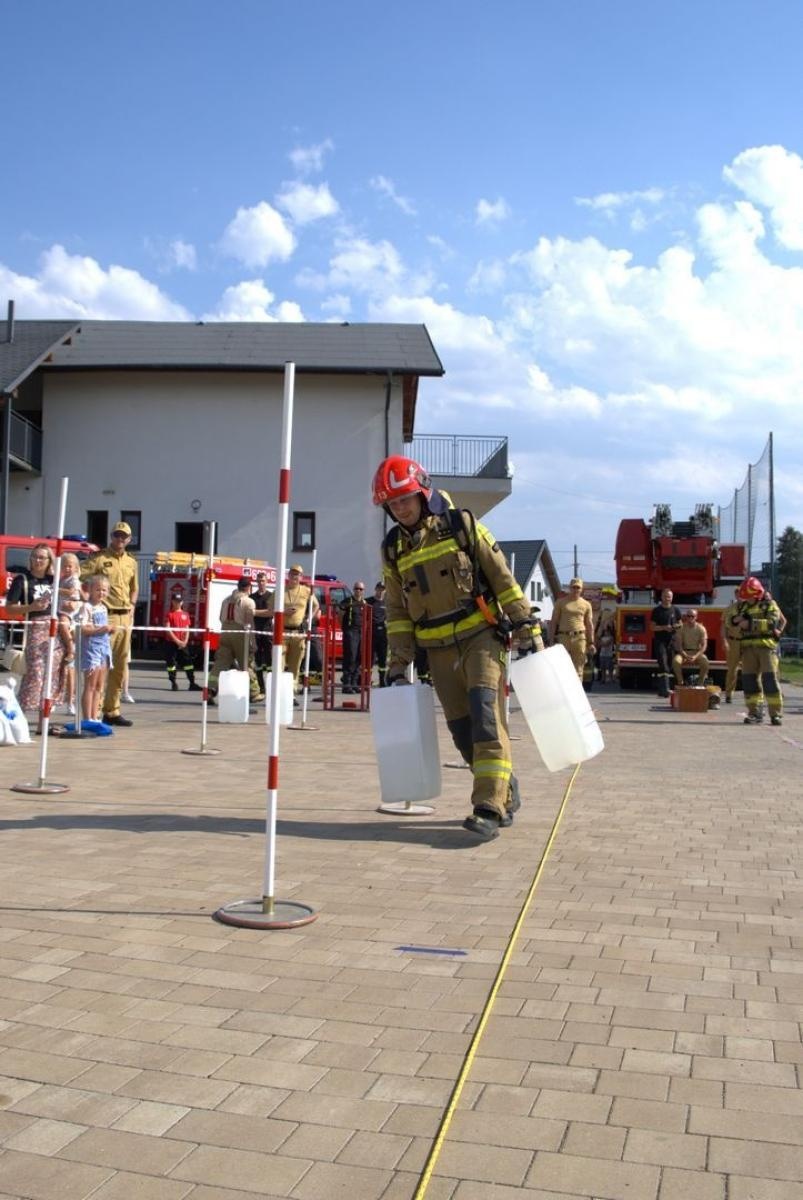 Zdjęcie w galerii na portalu naszwodzislaw.com: Strażacka walka o tytuł najtwardszych w powiecie wodzisławskim [FOTO] wiadomości z regionu