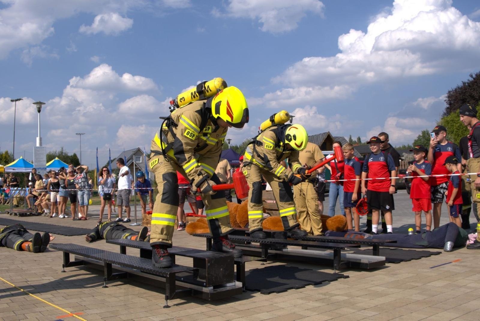 Zdjęcie w galerii na portalu naszwodzislaw.com: Strażacka walka o tytuł najtwardszych w powiecie wodzisławskim [FOTO] wiadomości z regionu