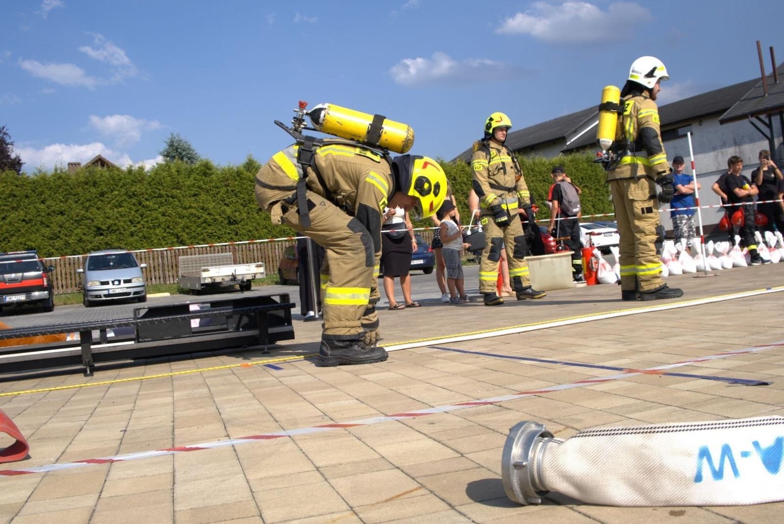 Zdjęcie w galerii na portalu naszwodzislaw.com: Strażacka walka o tytuł najtwardszych w powiecie wodzisławskim [FOTO] wiadomości z regionu