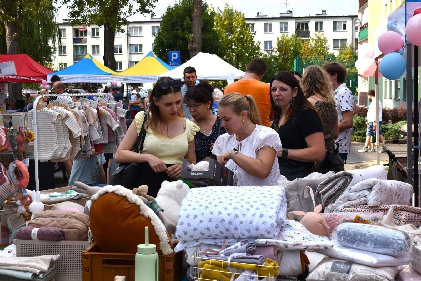 Zdjęcie w galerii na portalu naszwodzislaw.com: Tłumy na dniu otwartym Wodzisławskiej Porodówki [FOTO] wiadomości z regionu