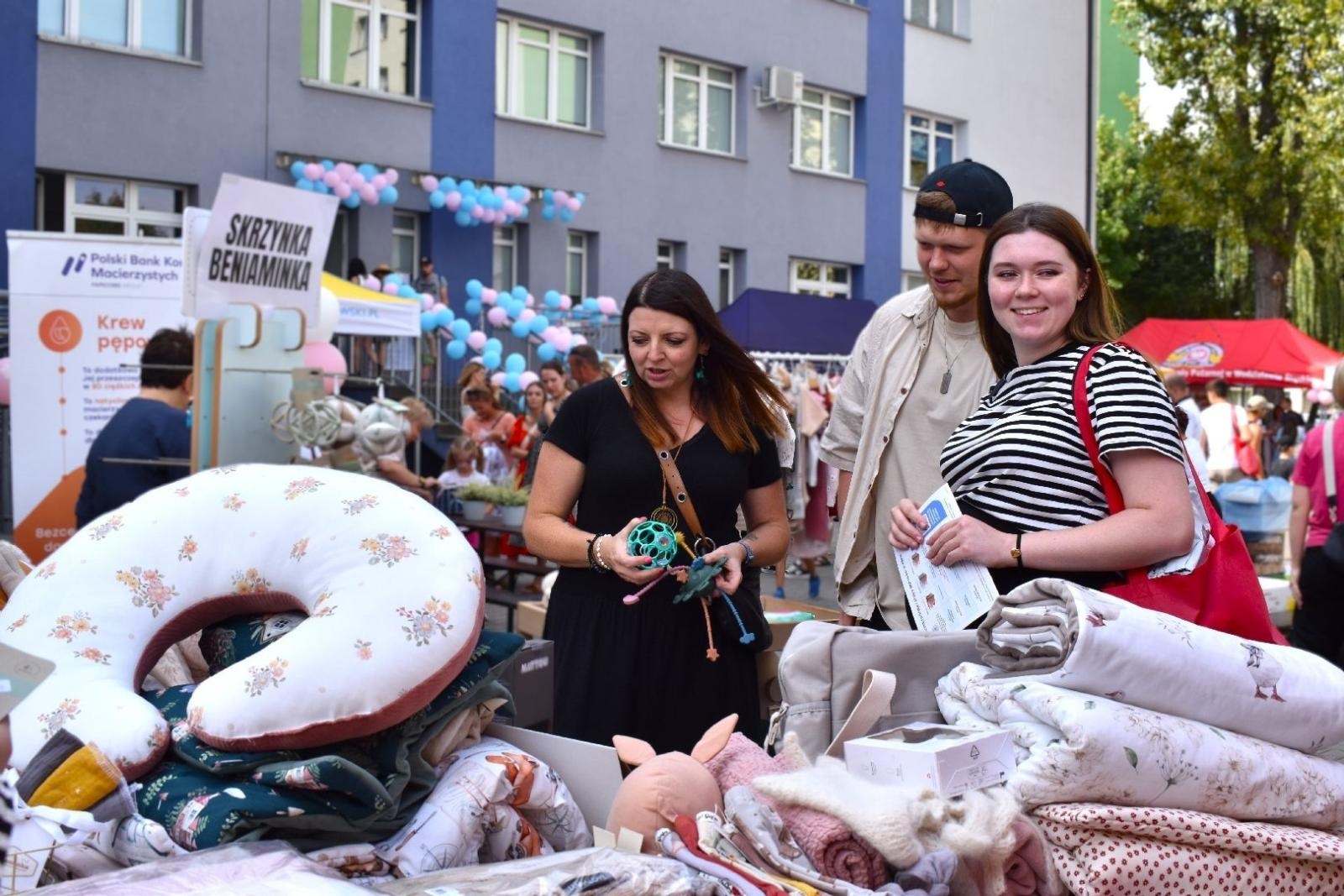 Zdjęcie w galerii na portalu naszwodzislaw.com: Tłumy na dniu otwartym Wodzisławskiej Porodówki [FOTO] wiadomości z regionu