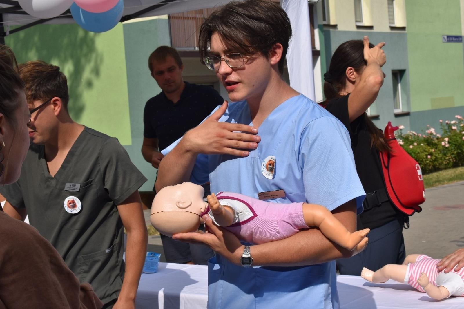 Zdjęcie w galerii na portalu naszwodzislaw.com: Tłumy na dniu otwartym Wodzisławskiej Porodówki [FOTO] wiadomości z regionu