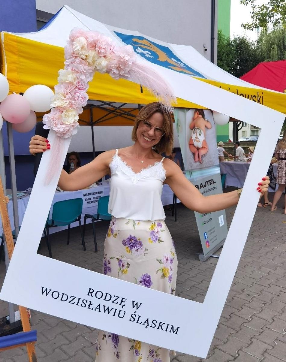 Zdjęcie w galerii na portalu naszwodzislaw.com: Tłumy na dniu otwartym Wodzisławskiej Porodówki [FOTO] wiadomości z regionu