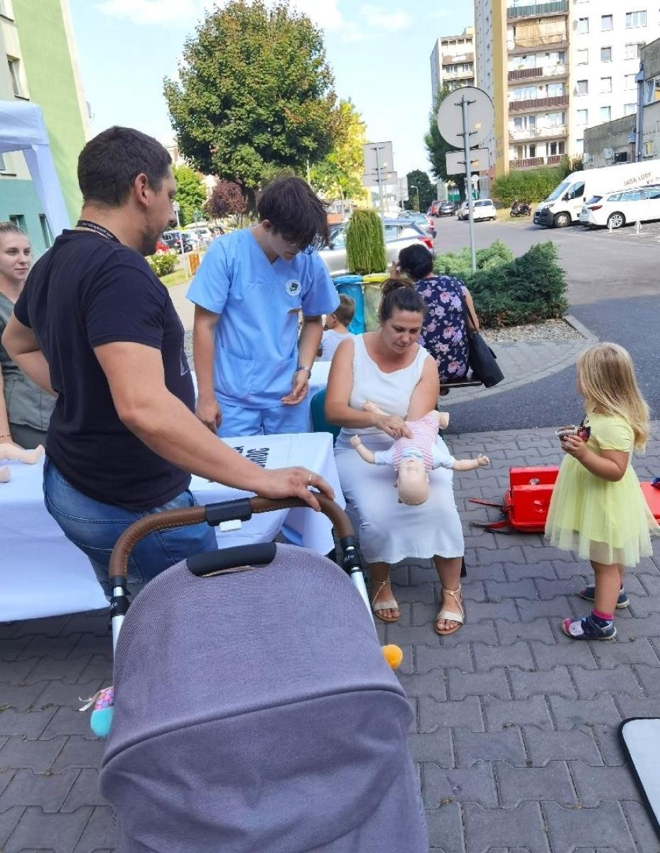 Zdjęcie w galerii na portalu naszwodzislaw.com: Tłumy na dniu otwartym Wodzisławskiej Porodówki [FOTO] wiadomości z regionu