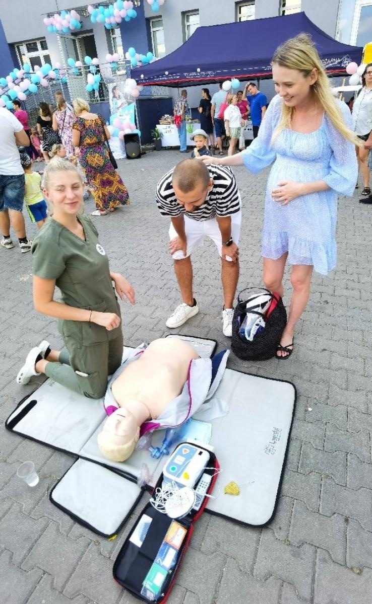 Zdjęcie w galerii na portalu naszwodzislaw.com: Tłumy na dniu otwartym Wodzisławskiej Porodówki [FOTO] wiadomości z regionu