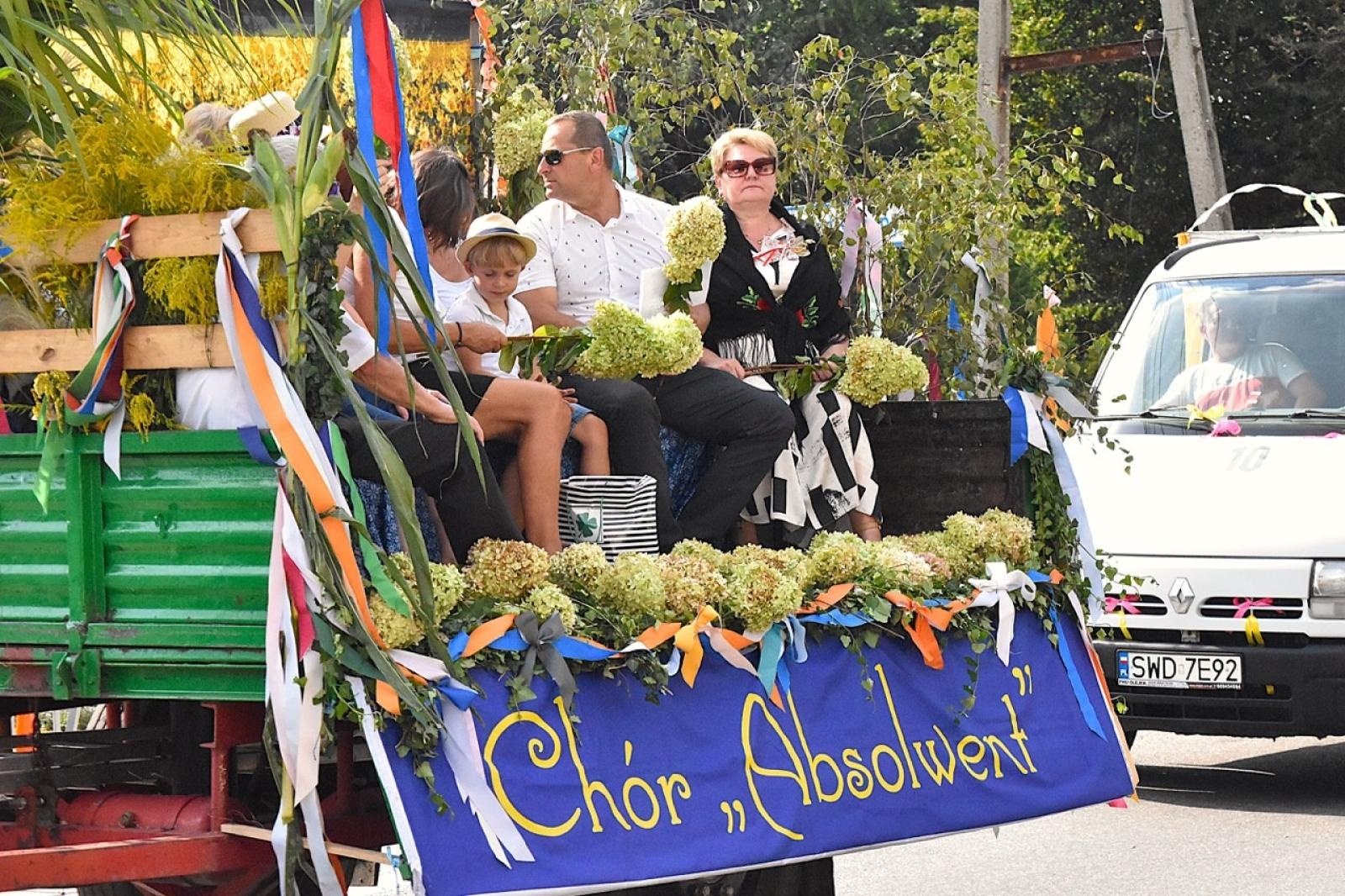 Zdjęcie w galerii na portalu naszwodzislaw.com: Godów pięknie podziękował za tegoroczne plony wiadomości z regionu