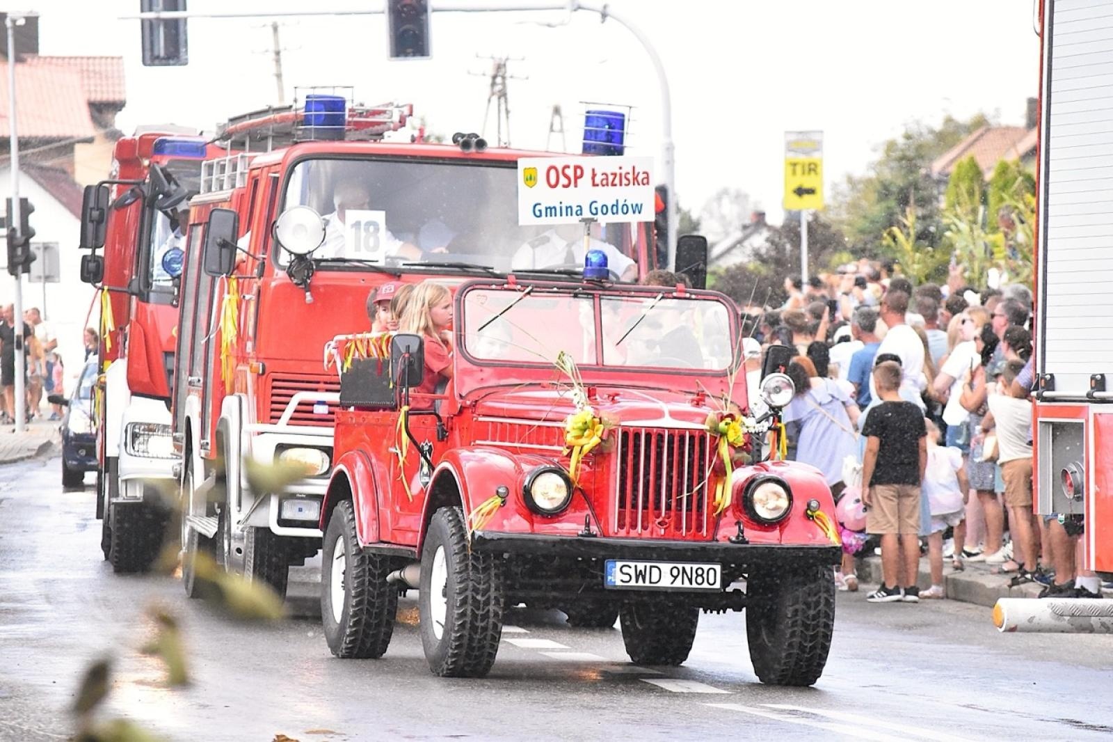 Zdjęcie w galerii na portalu naszwodzislaw.com: Godów pięknie podziękował za tegoroczne plony wiadomości z regionu