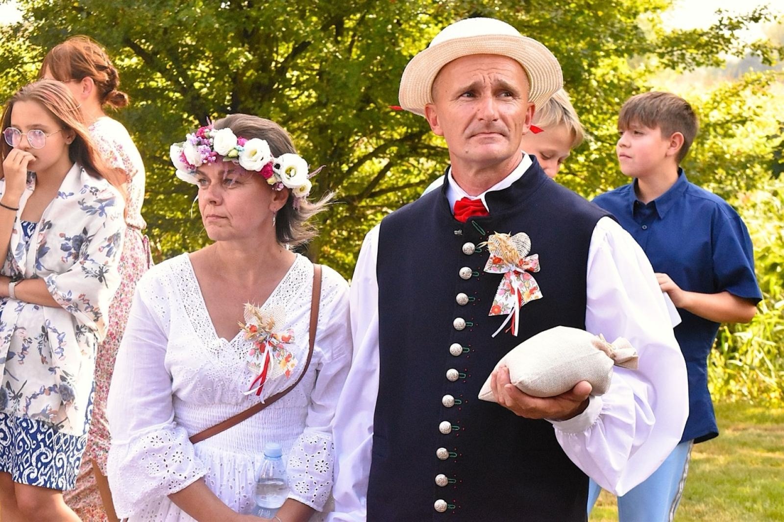 Zdjęcie w galerii na portalu naszwodzislaw.com: Godów pięknie podziękował za tegoroczne plony wiadomości z regionu