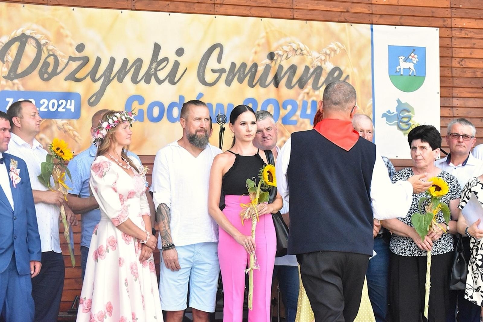 Zdjęcie w galerii na portalu naszwodzislaw.com: Godów pięknie podziękował za tegoroczne plony wiadomości z regionu