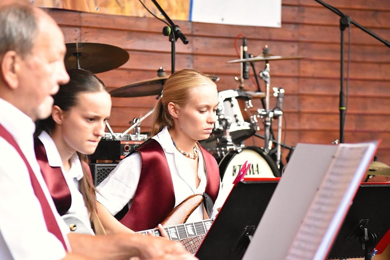 Zdjęcie w galerii na portalu naszwodzislaw.com: Godów pięknie podziękował za tegoroczne plony wiadomości z regionu