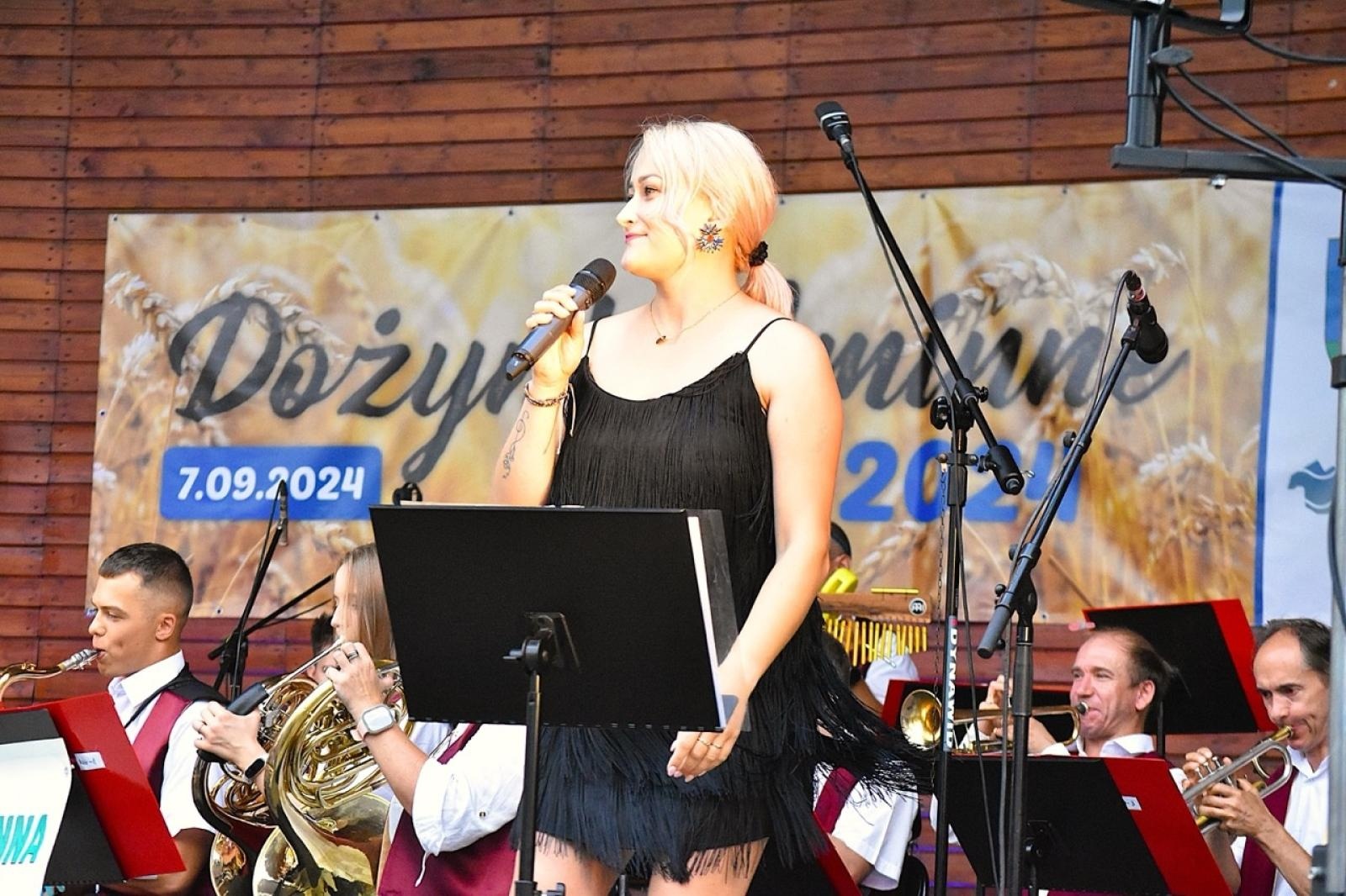 Zdjęcie w galerii na portalu naszwodzislaw.com: Godów pięknie podziękował za tegoroczne plony wiadomości z regionu