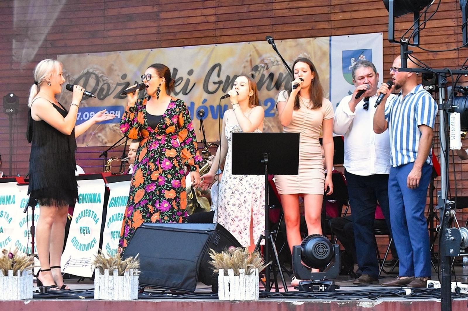 Zdjęcie w galerii na portalu naszwodzislaw.com: Godów pięknie podziękował za tegoroczne plony wiadomości z regionu