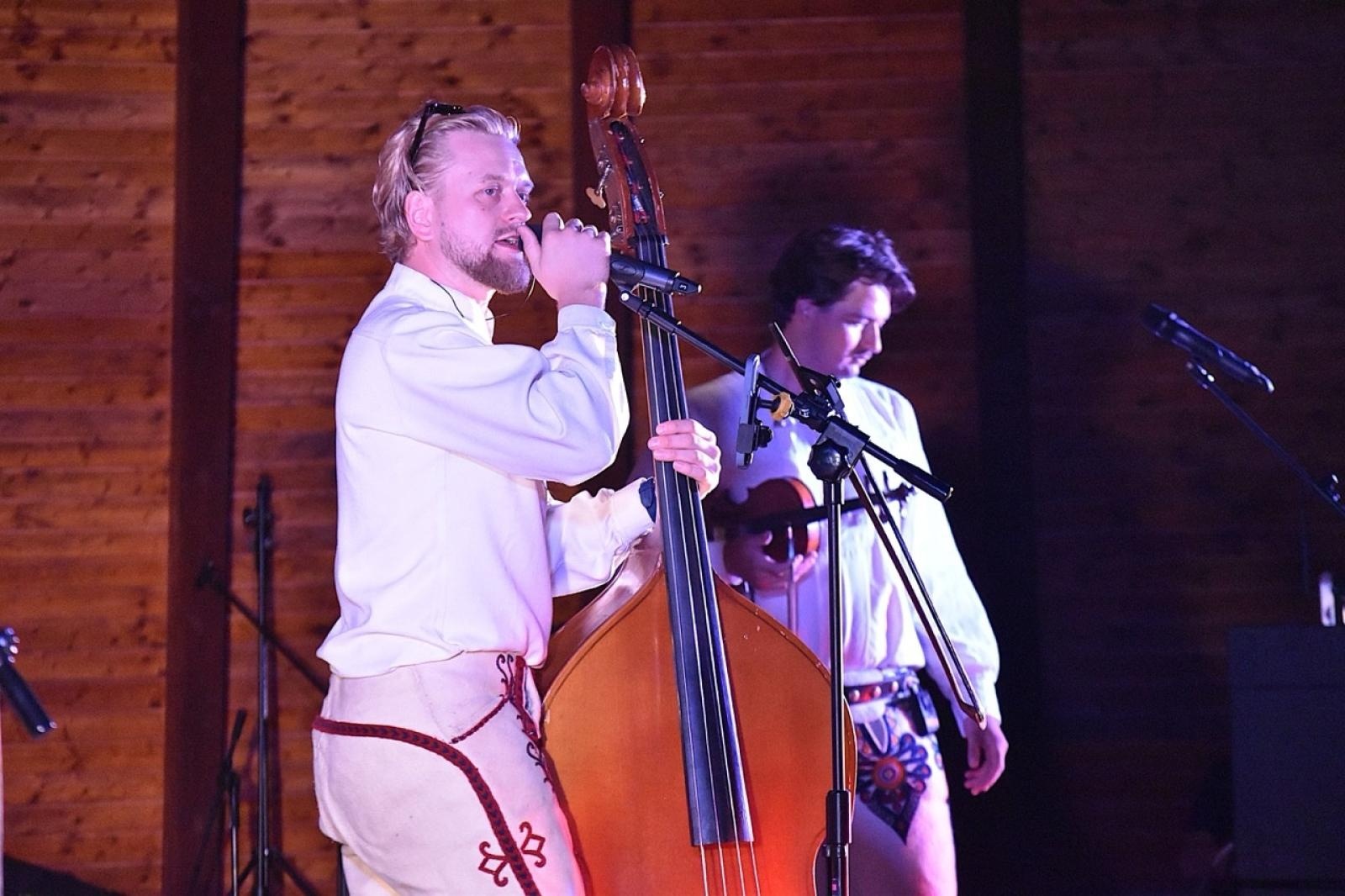 Zdjęcie w galerii na portalu naszwodzislaw.com: Godów pięknie podziękował za tegoroczne plony wiadomości z regionu