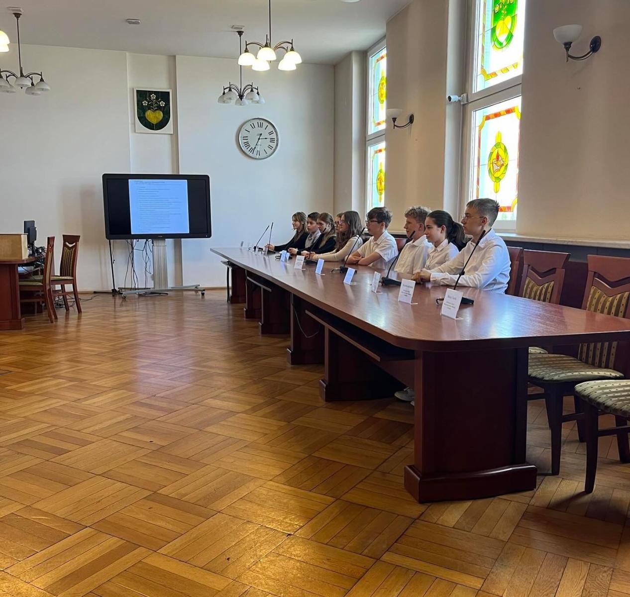 Zdjęcie w galerii na portalu naszwodzislaw.com: Radlin. Za nami II sesja Młodzieżowej Rady Miasta wiadomości z regionu