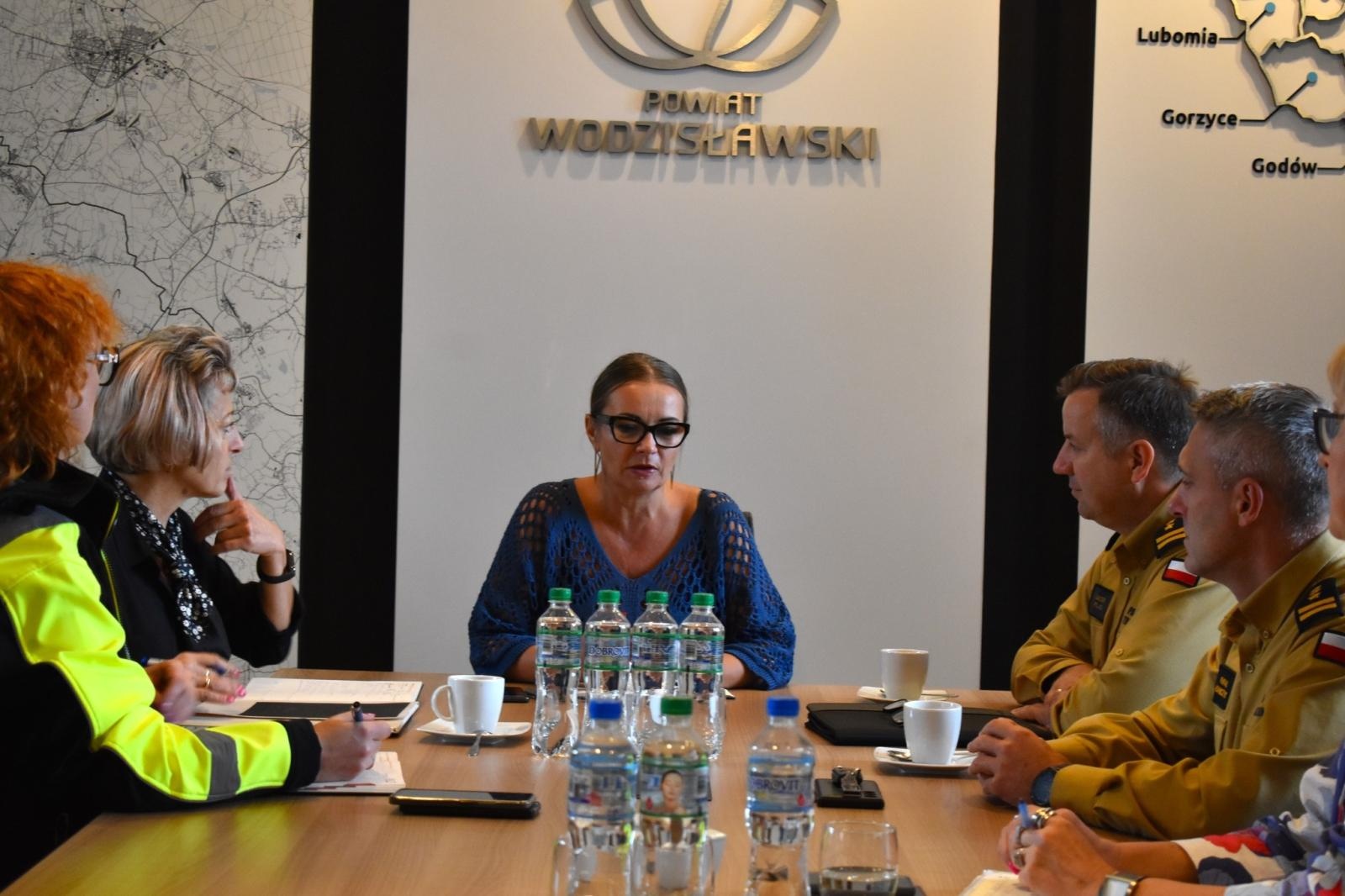 Zdjęcie w galerii na portalu naszwodzislaw.com: W powiecie wodzisławskim służby w gotowości wiadomości z regionu