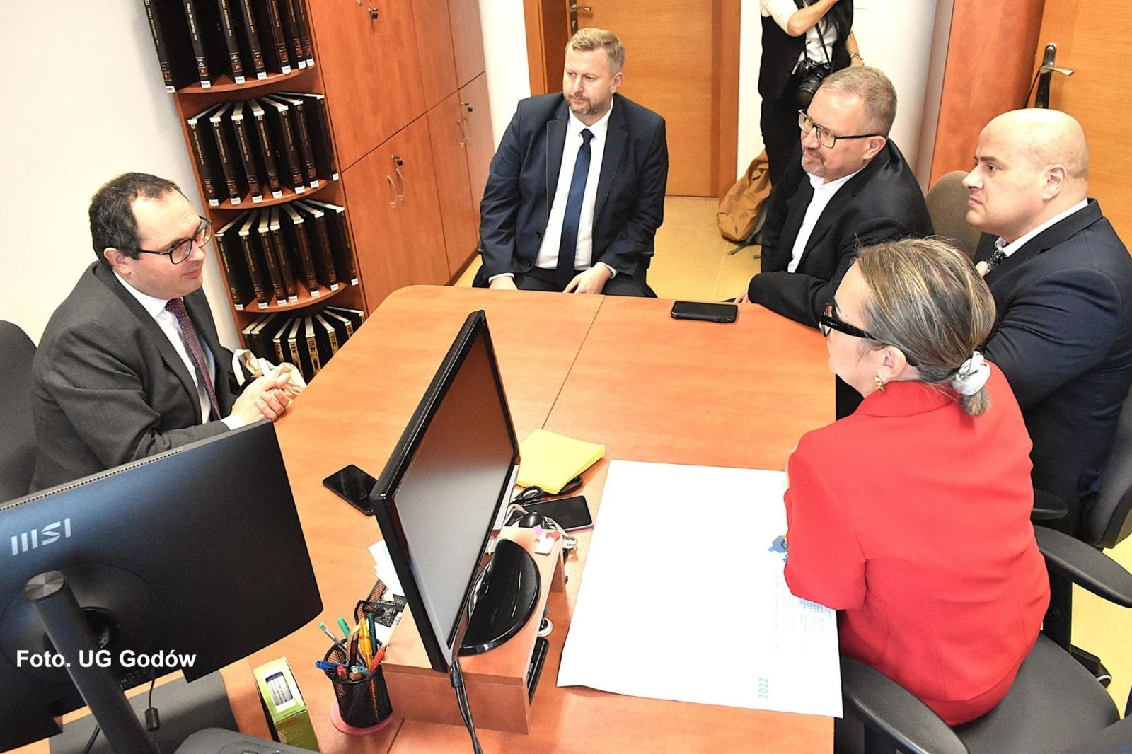 Zdjęcie w galerii na portalu naszwodzislaw.com: W powiecie wodzisławskim służby w gotowości wiadomości z regionu