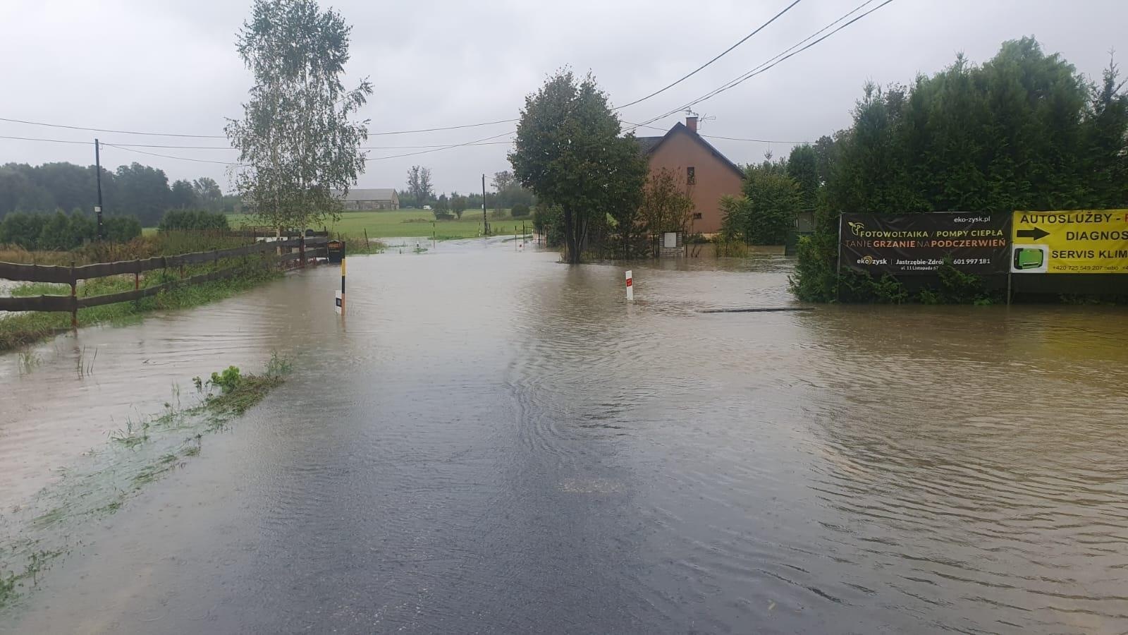 Zdjęcie w galerii na portalu naszwodzislaw.com: Przejścia graniczne w Gminie Godów zamknięte do odwołania wiadomości z regionu