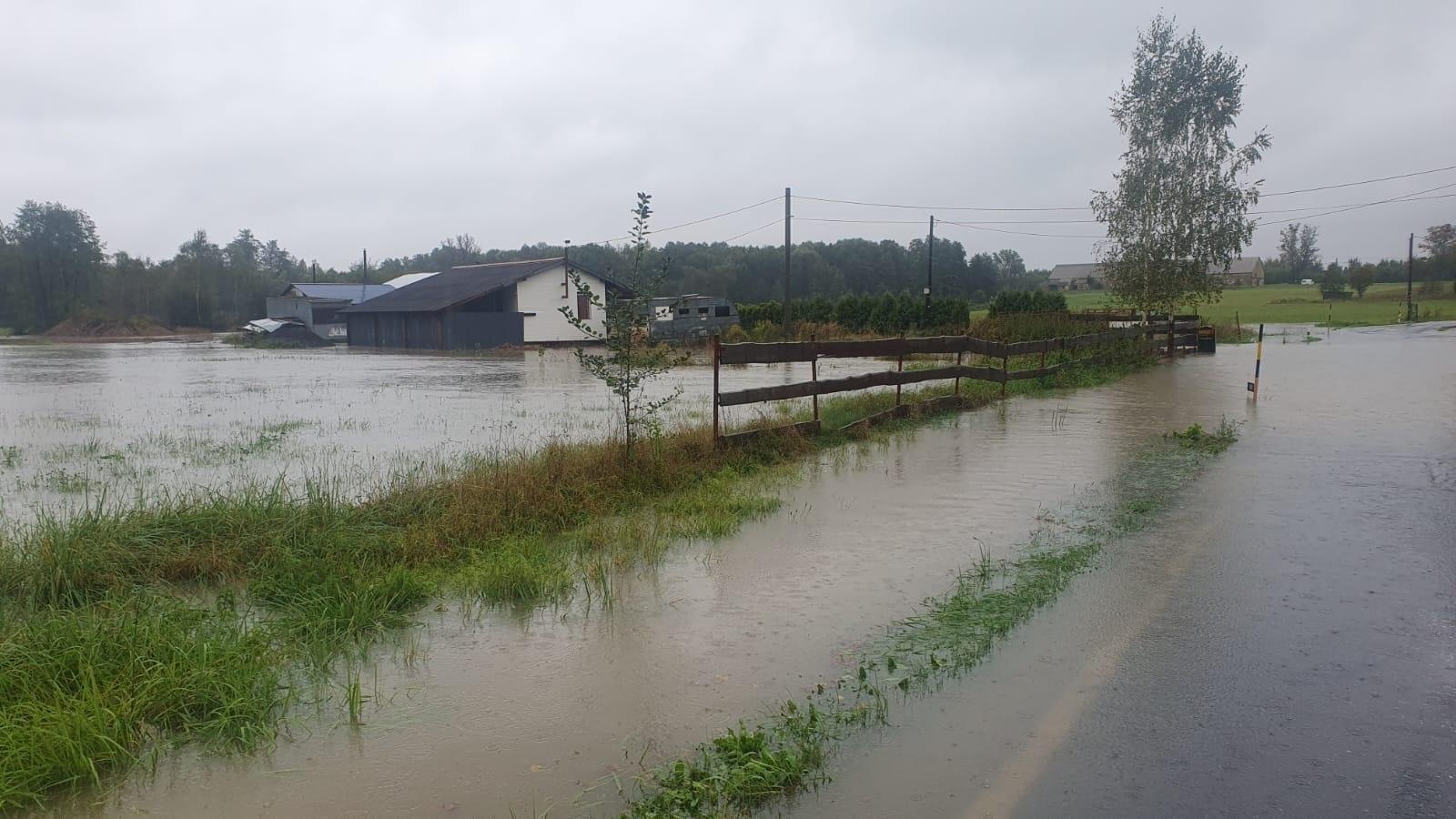 Zdjęcie w galerii na portalu naszwodzislaw.com: Przejścia graniczne w Gminie Godów zamknięte do odwołania wiadomości z regionu