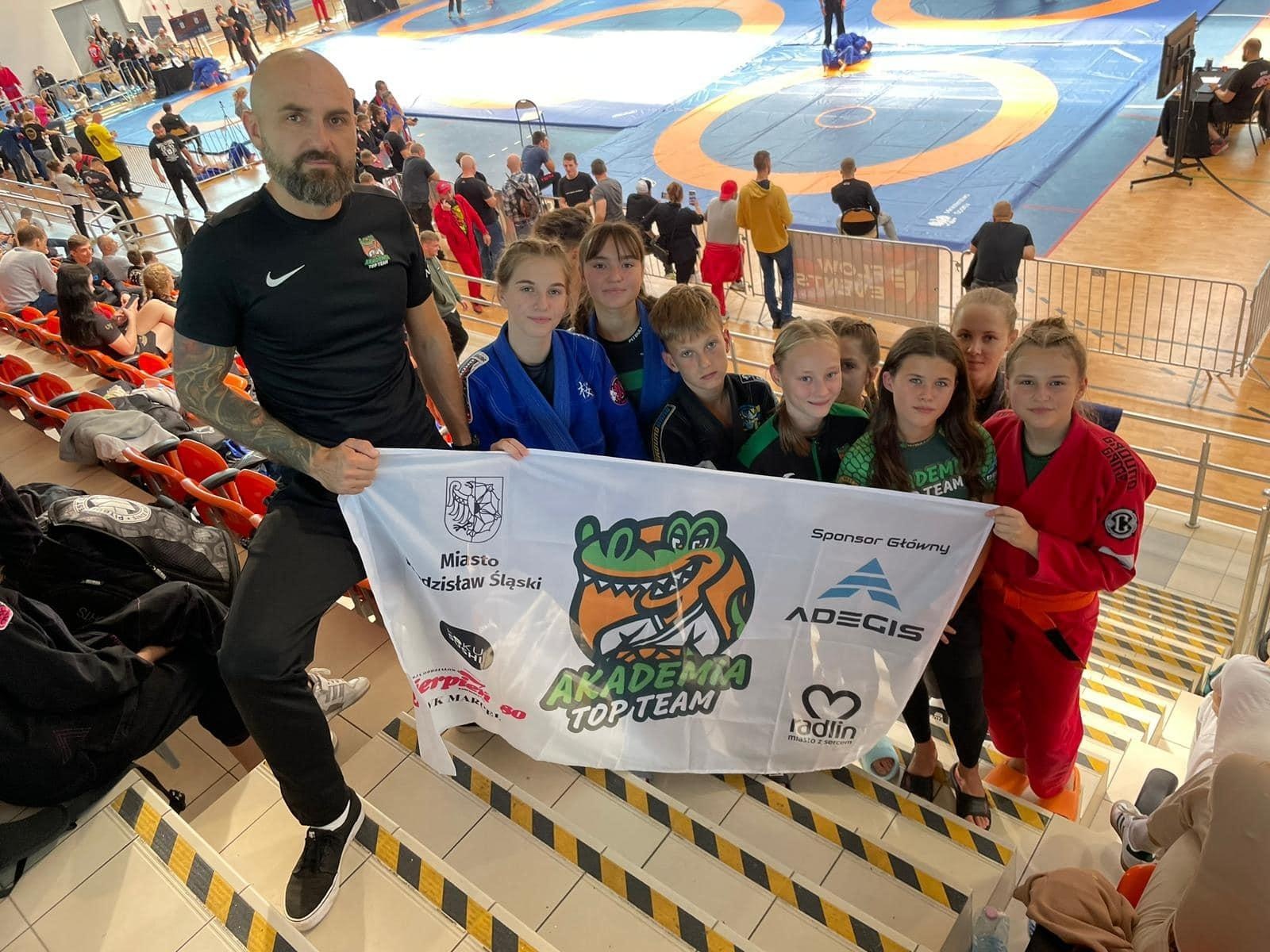Zdjęcie w galerii na portalu naszwodzislaw.com: Zawodnicy Akademii Top Team na mistrzostwach Polski w Warszawie wiadomości z regionu