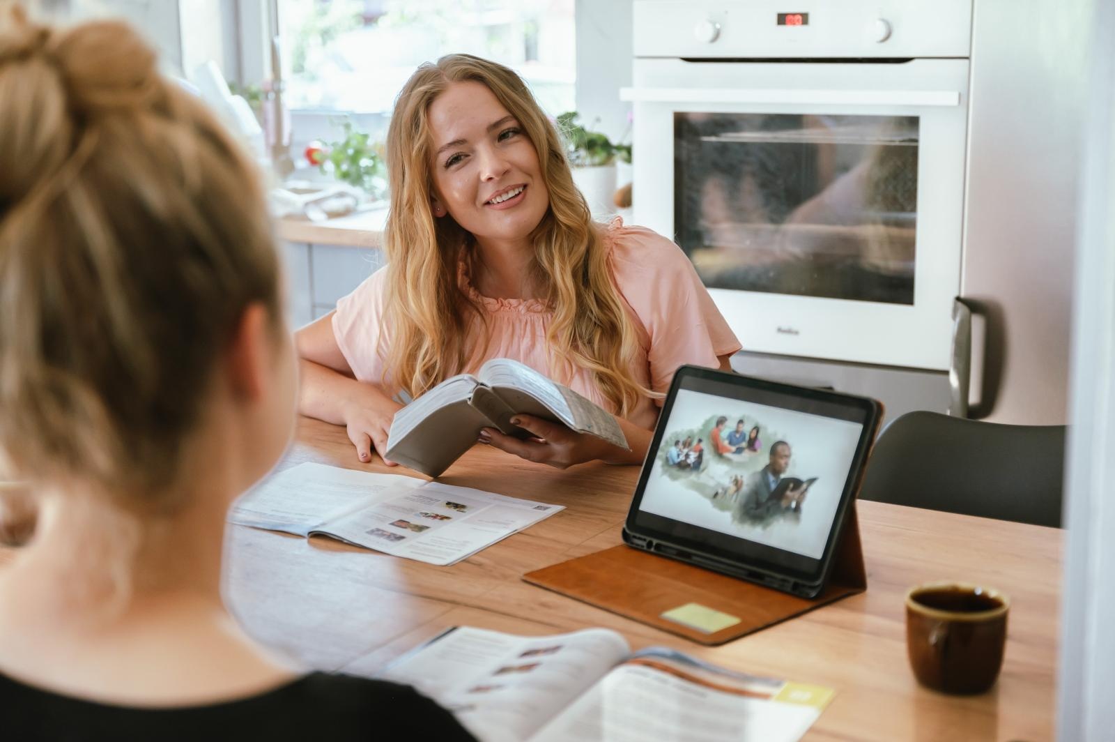 Zdjęcie w galerii na portalu naszwodzislaw.com: Świadkowie Jehowy mają propozycję dla mieszkańców Wodzisławia. O co chodzi? wiadomości z regionu