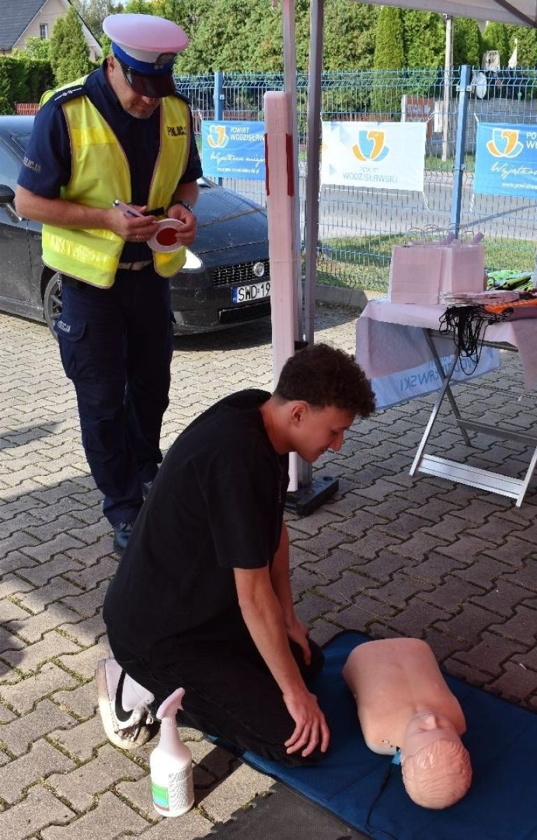 Zdjęcie w galerii na portalu naszwodzislaw.com: Kurs pierwszej pomocy zamiast mandatu, czyli Road Safety Days po raz czwarty w powiecie wodzisławskim wiadomości z regionu