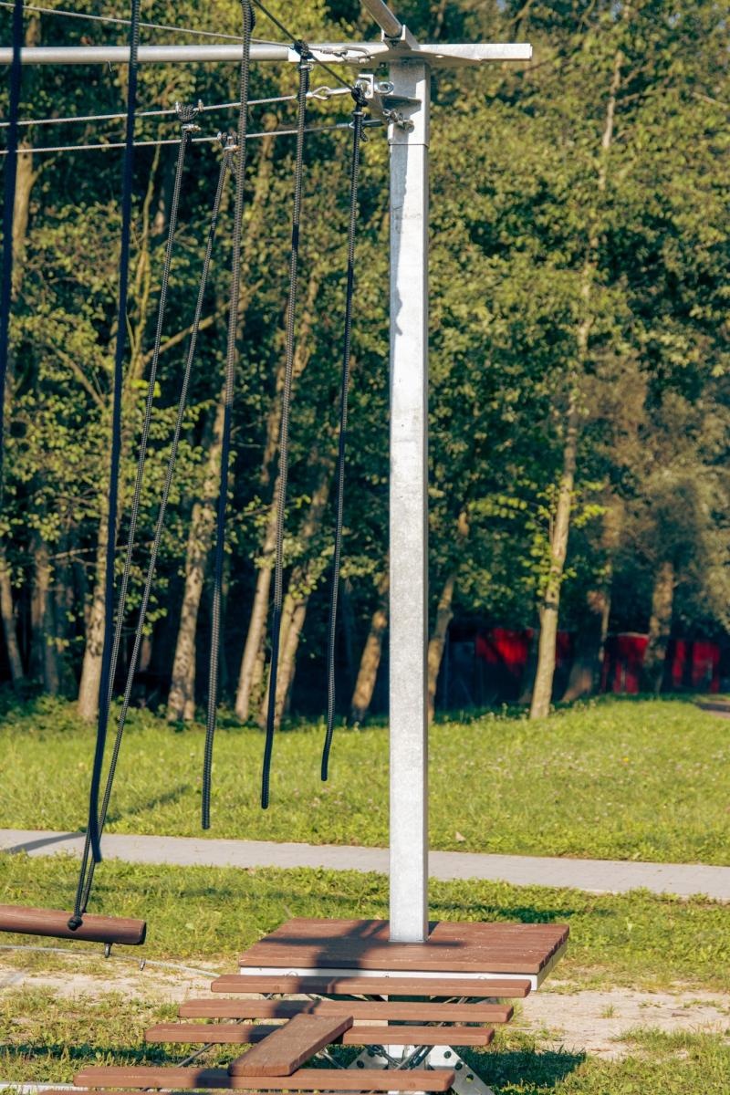 Zdjęcie w galerii na portalu naszwodzislaw.com: Skorzystaj z samoobsługowego parku linowego na Trzech Wzgórzach [FOTO] wiadomości z regionu