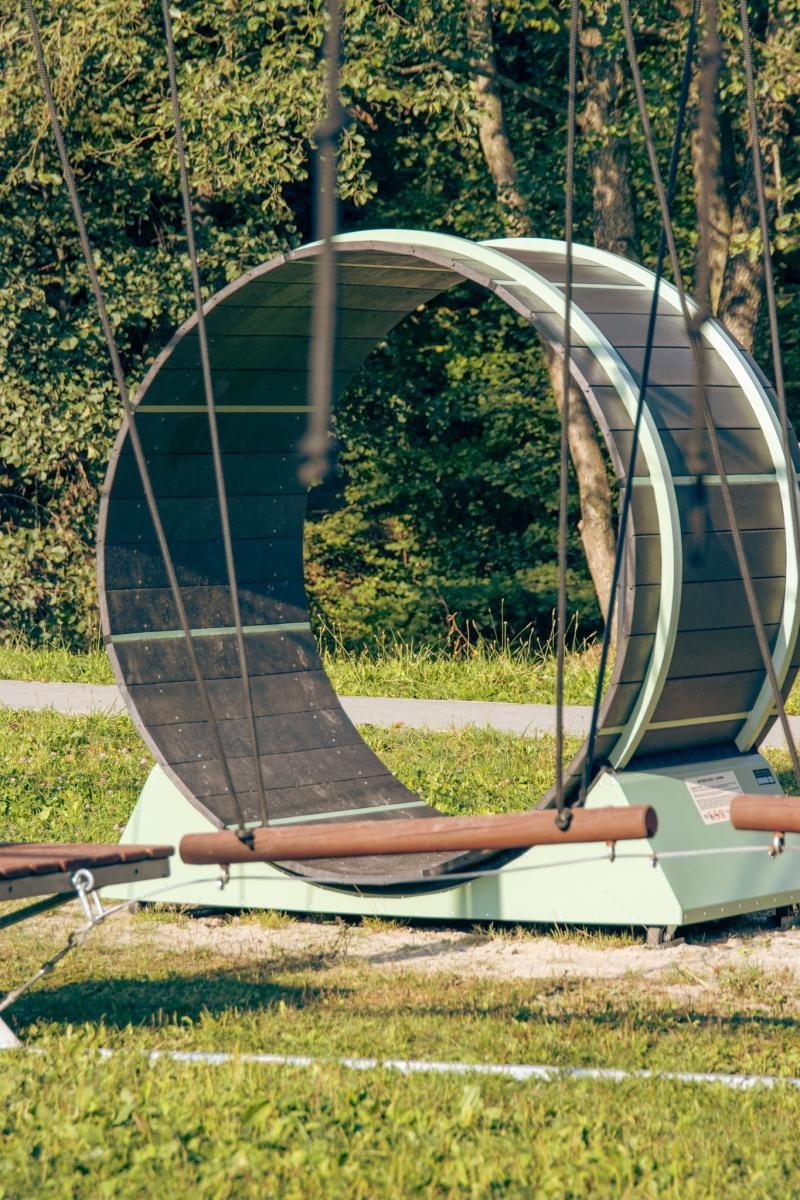 Zdjęcie w galerii na portalu naszwodzislaw.com: Skorzystaj z samoobsługowego parku linowego na Trzech Wzgórzach [FOTO] wiadomości z regionu