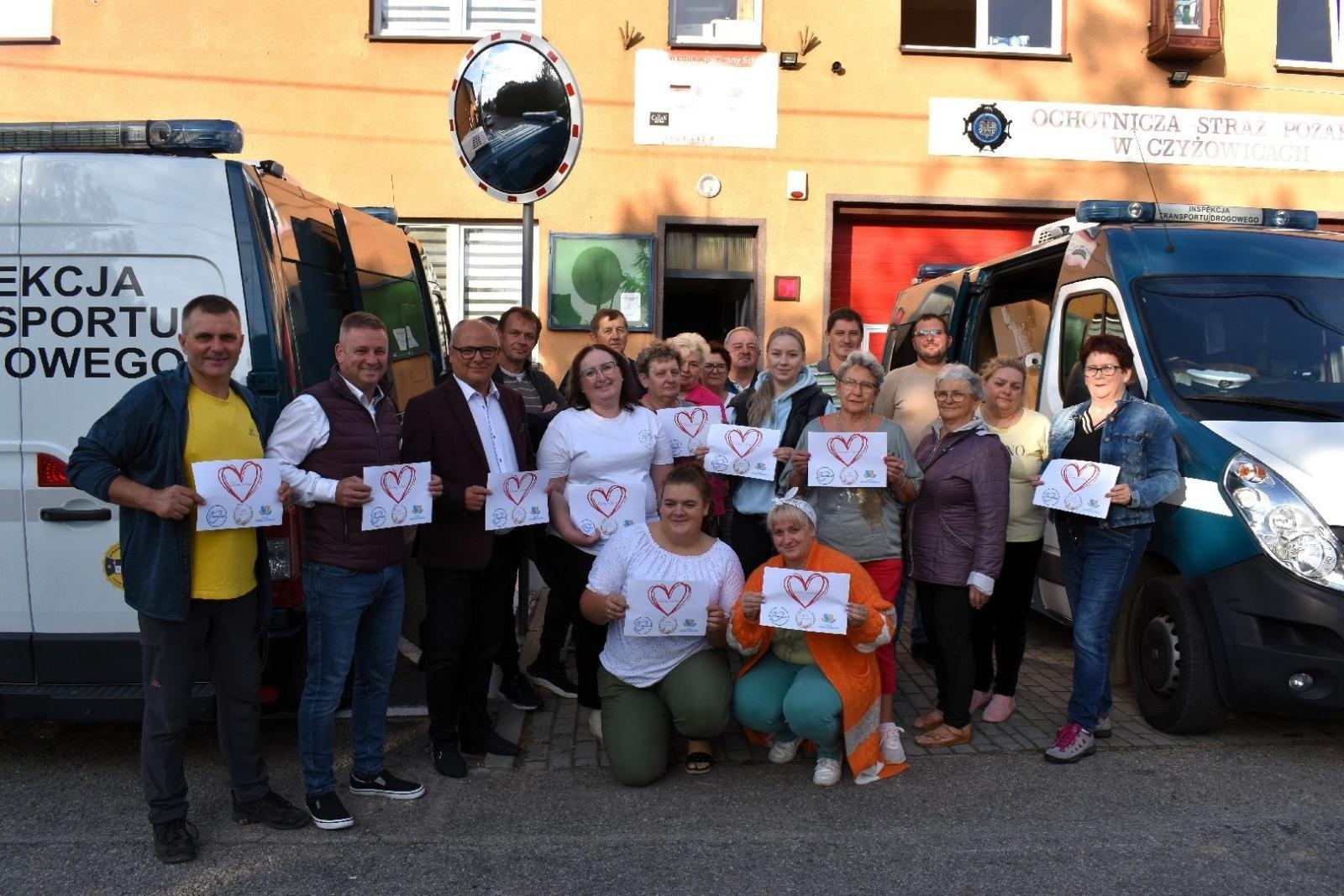 Zdjęcie w galerii na portalu naszwodzislaw.com: Kolejny transport pomocy dla powodzian wyruszył w trasę wiadomości z regionu