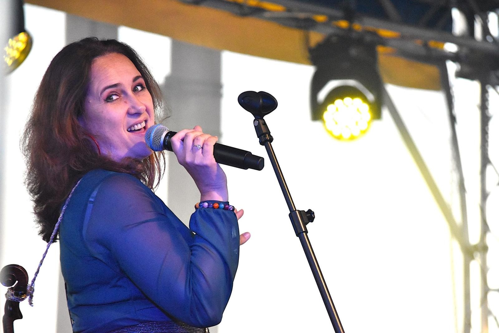 Zdjęcie w galerii na portalu naszwodzislaw.com: Mariusz Kalaga i ziemniaczane placki rozgrzały gości festynu ziemniaczanego w Skrzyszowie [FOTO] wiadomości z regionu