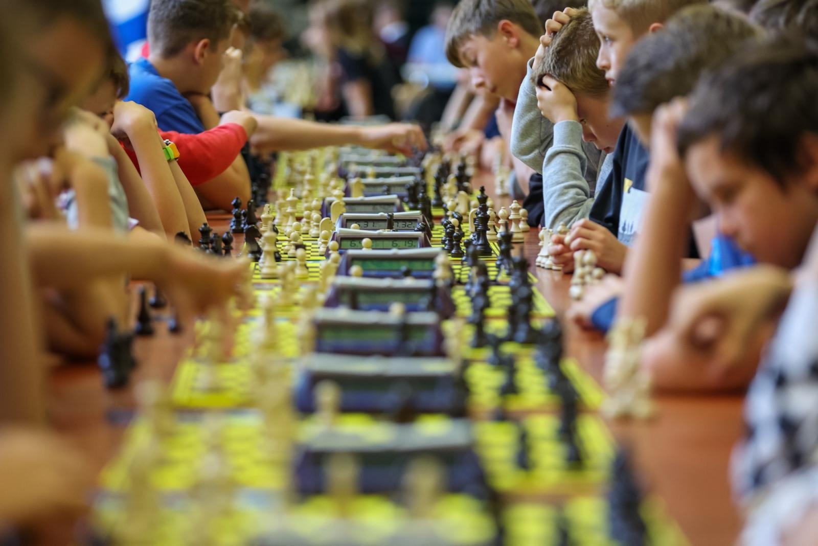 Zdjęcie w galerii na portalu naszwodzislaw.com: Tłumy młodych szachistów znów zawładną Spodkiem! Święto szachów w legendarnej hali wiadomości z regionu