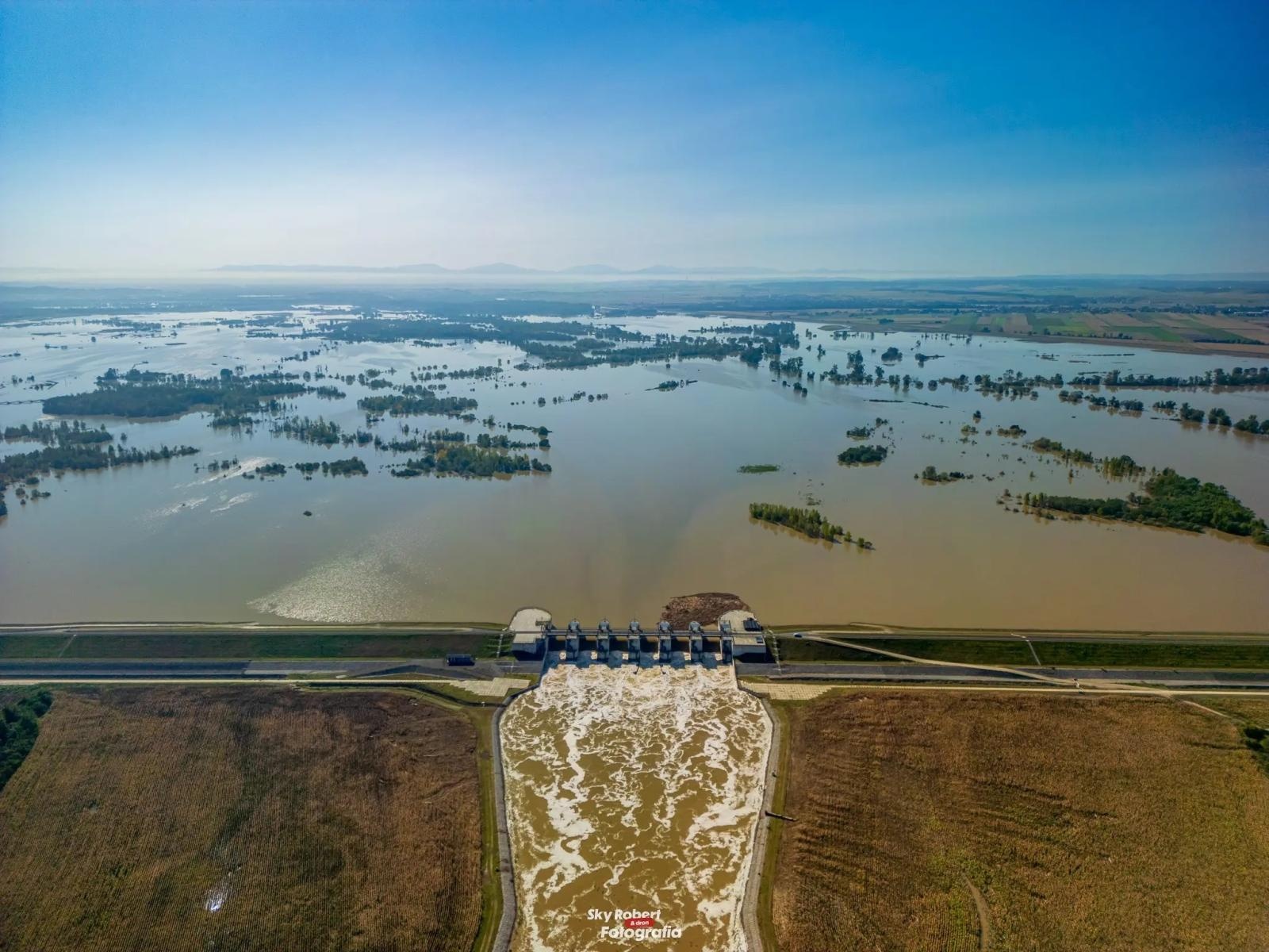 Zdjęcie w galerii na portalu naszwodzislaw.com: Zbiornik Racibórz zakończył pracę. Teraz czeka go przegląd wiadomości z regionu