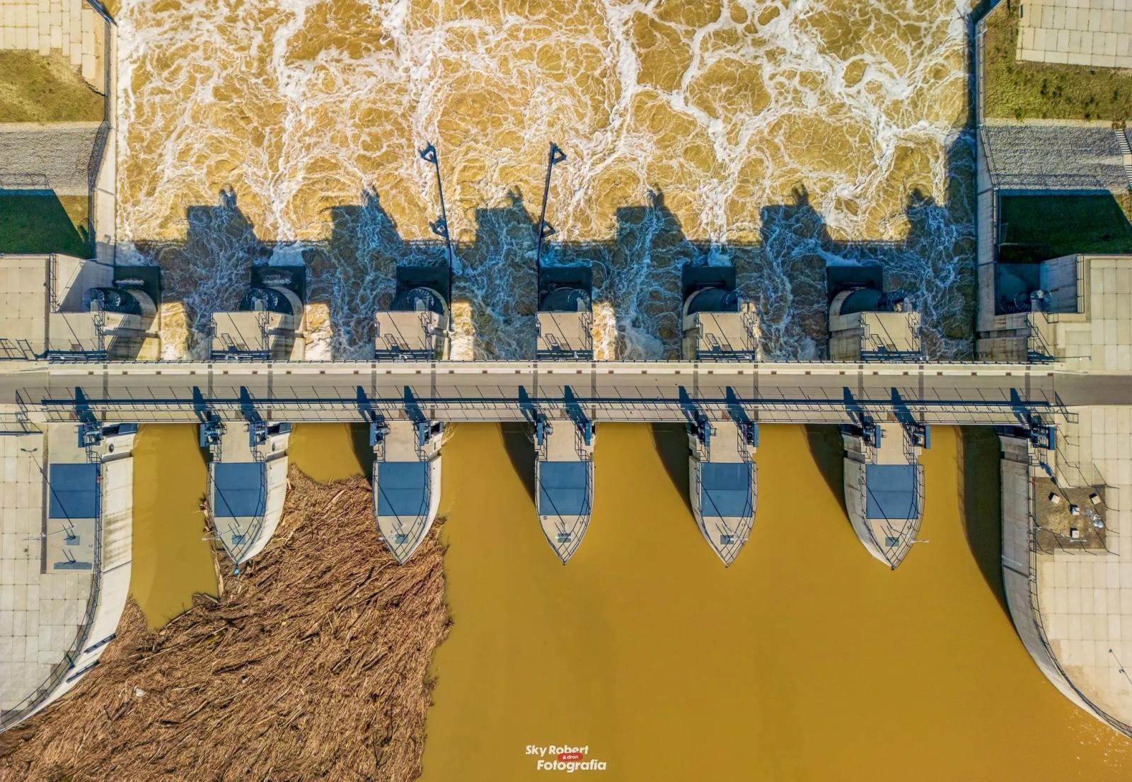 Zdjęcie w galerii na portalu naszwodzislaw.com: Zbiornik Racibórz zakończył pracę. Teraz czeka go przegląd wiadomości z regionu