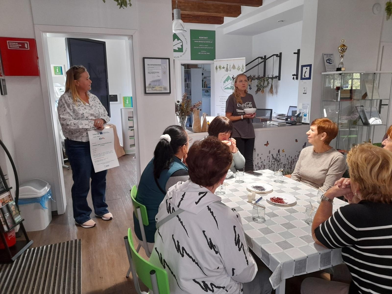 Zdjęcie w galerii na portalu naszwodzislaw.com: Seniorzy z Godowa i czeskiej gminy Petrovice integrowali się w Beskidzie Śląskim [FOTO] wiadomości z regionu