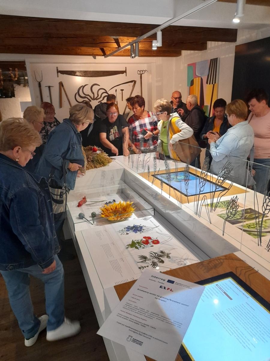 Zdjęcie w galerii na portalu naszwodzislaw.com: Seniorzy z Godowa i czeskiej gminy Petrovice integrowali się w Beskidzie Śląskim [FOTO] wiadomości z regionu