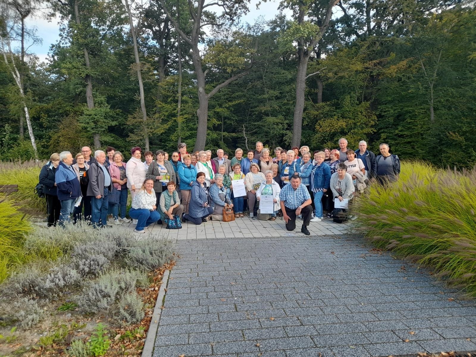 Zdjęcie w galerii na portalu naszwodzislaw.com: Seniorzy z Godowa i czeskiej gminy Petrovice integrowali się w Beskidzie Śląskim [FOTO] wiadomości z regionu