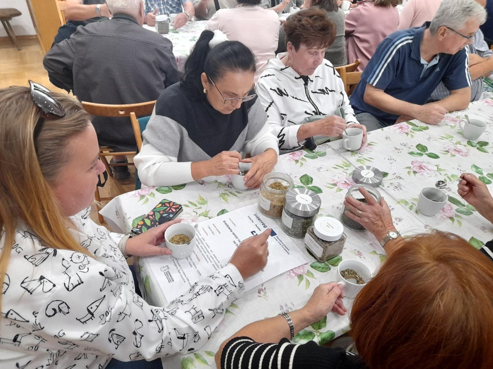 Zdjęcie w galerii na portalu naszwodzislaw.com: Seniorzy z Godowa i czeskiej gminy Petrovice integrowali się w Beskidzie Śląskim [FOTO] wiadomości z regionu