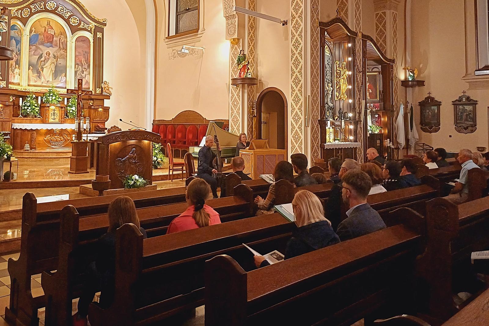 Zdjęcie w galerii na portalu naszwodzislaw.com: Fide et Amore. Koncert w Skrzyszowie wiadomości z regionu