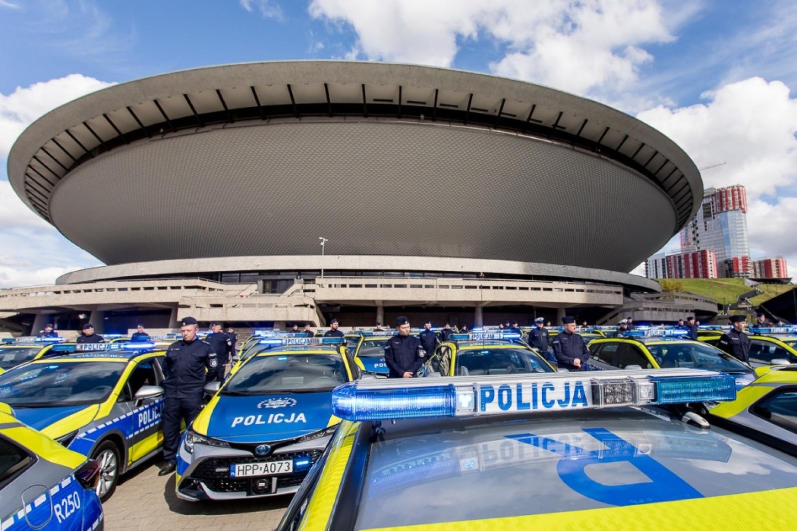 Zdjęcie w galerii na portalu naszwodzislaw.com: Śląska policja dostała 85 nowych radiowozów. Jeden trafi do Wodzisławia Śląskiego wiadomości z regionu