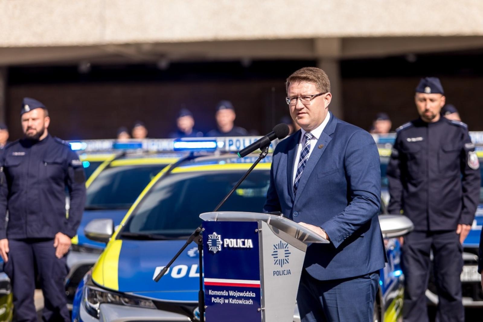 Zdjęcie w galerii na portalu naszwodzislaw.com: Śląska policja dostała 85 nowych radiowozów. Jeden trafi do Wodzisławia Śląskiego wiadomości z regionu