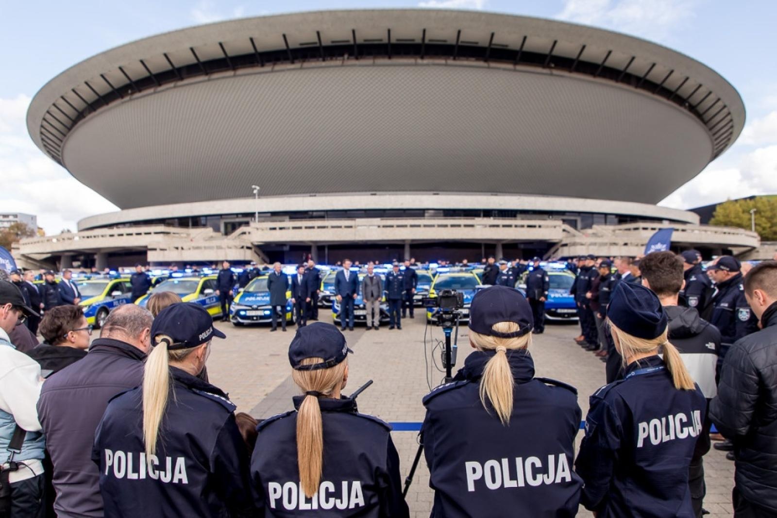 Zdjęcie w galerii na portalu naszwodzislaw.com: Śląska policja dostała 85 nowych radiowozów. Jeden trafi do Wodzisławia Śląskiego wiadomości z regionu