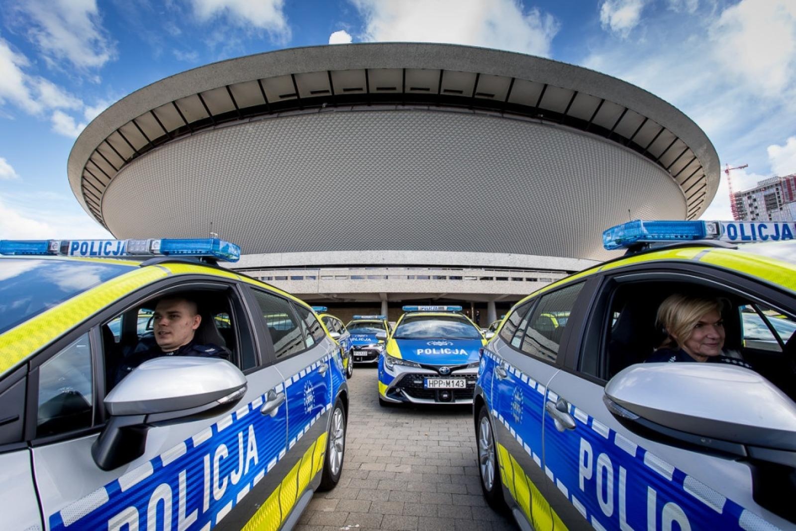 Zdjęcie w galerii na portalu naszwodzislaw.com: Śląska policja dostała 85 nowych radiowozów. Jeden trafi do Wodzisławia Śląskiego wiadomości z regionu